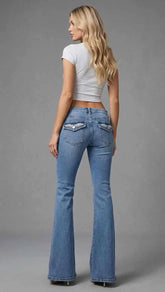 Low Waist Flared Jeans Clara - Body-hugging cut, flared leg & modern denim look Mara