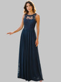 Kleid Susi – feminine Eleganz, die sofort verzaubert. Mara