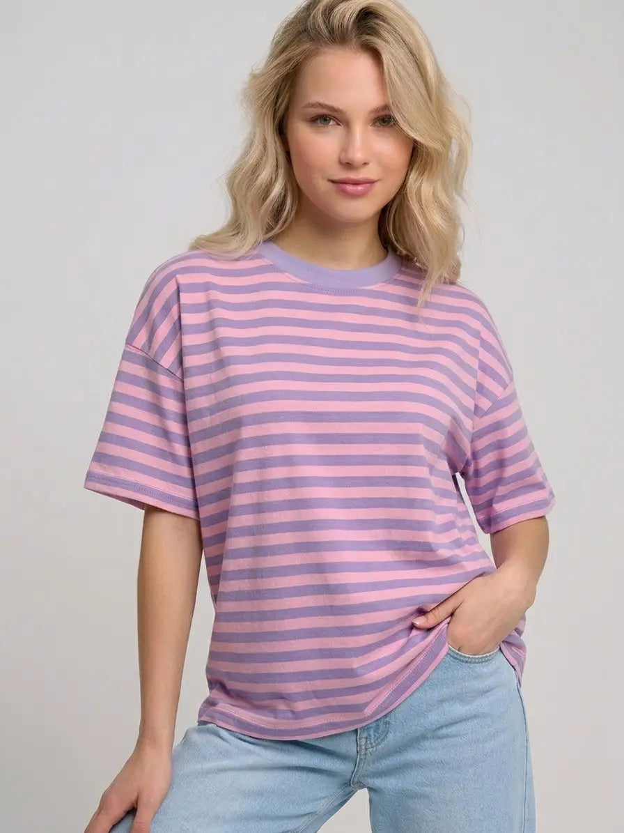 T‑Shirt Amelie – Zarte Streifen, moderner Look Mara
