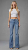 Low Waist Flared Jeans Clara - Body-hugging cut, flared leg & modern denim look Mara