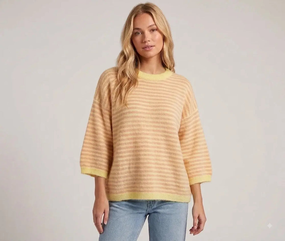 The striped sweater Lili stands for cosy lightness Mara