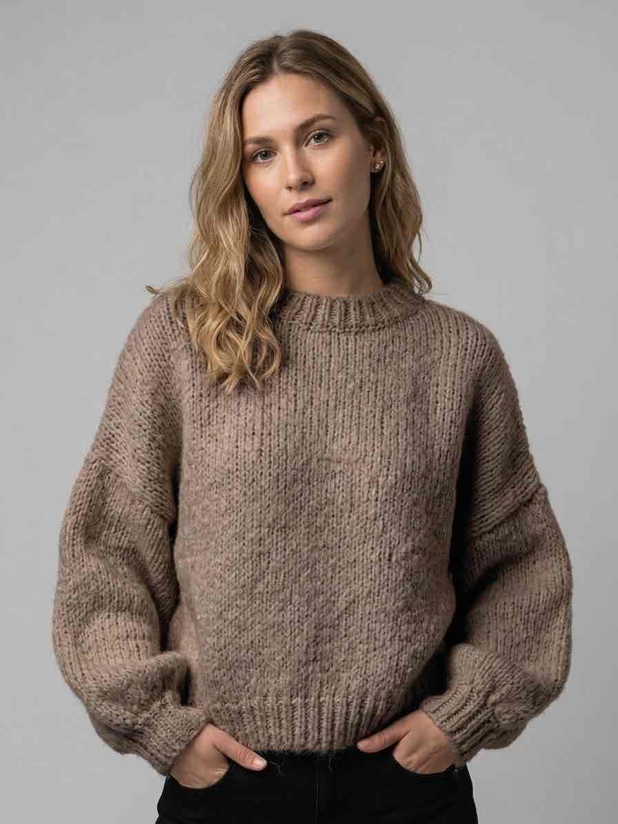 Knitted sweater "Ella" - Warm elegance for every day Mara