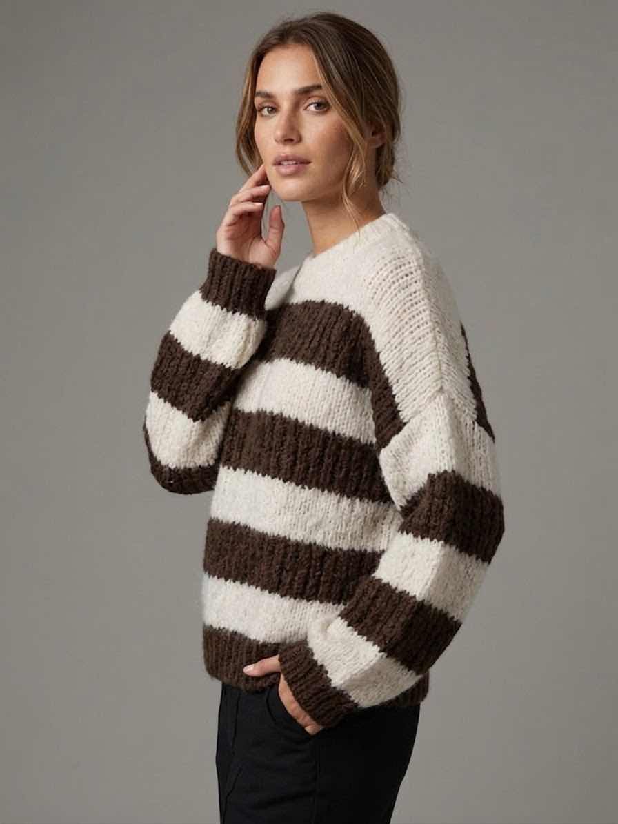 Striped Knit Sweater Maila – Cozy Texture, Modern Fit & Timeless Everyday Style Mara