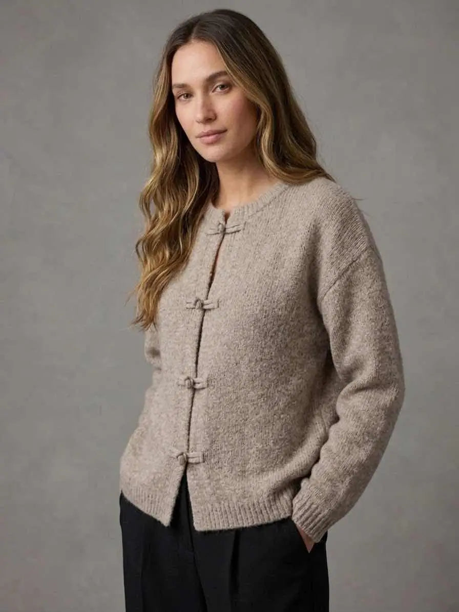 Cardigan Katharina – Textured Knit, Unique Toggle Design & Modern Cozy Elegance - Mara