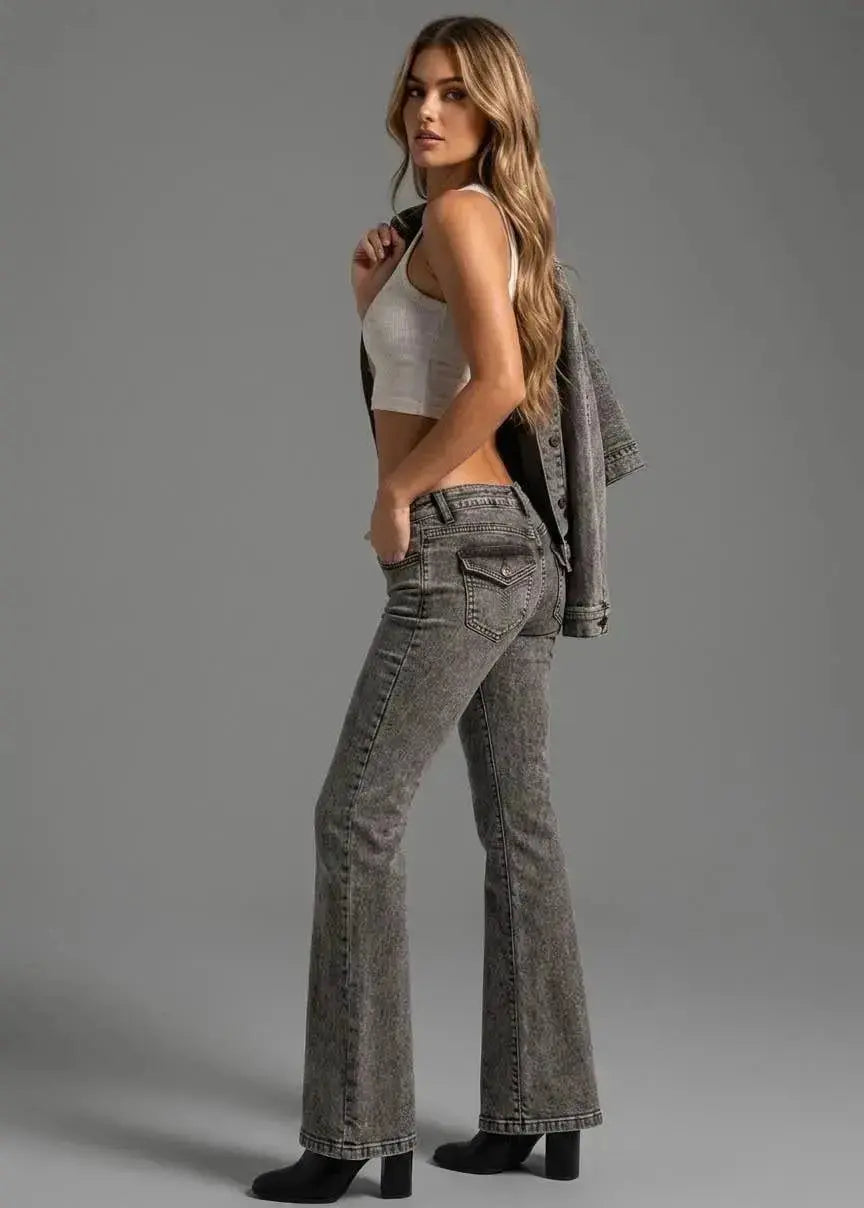 Low Waist Flared Jeans Liya – Vintage Wash, Sleek Fit & Modern Retro Style - Mara
