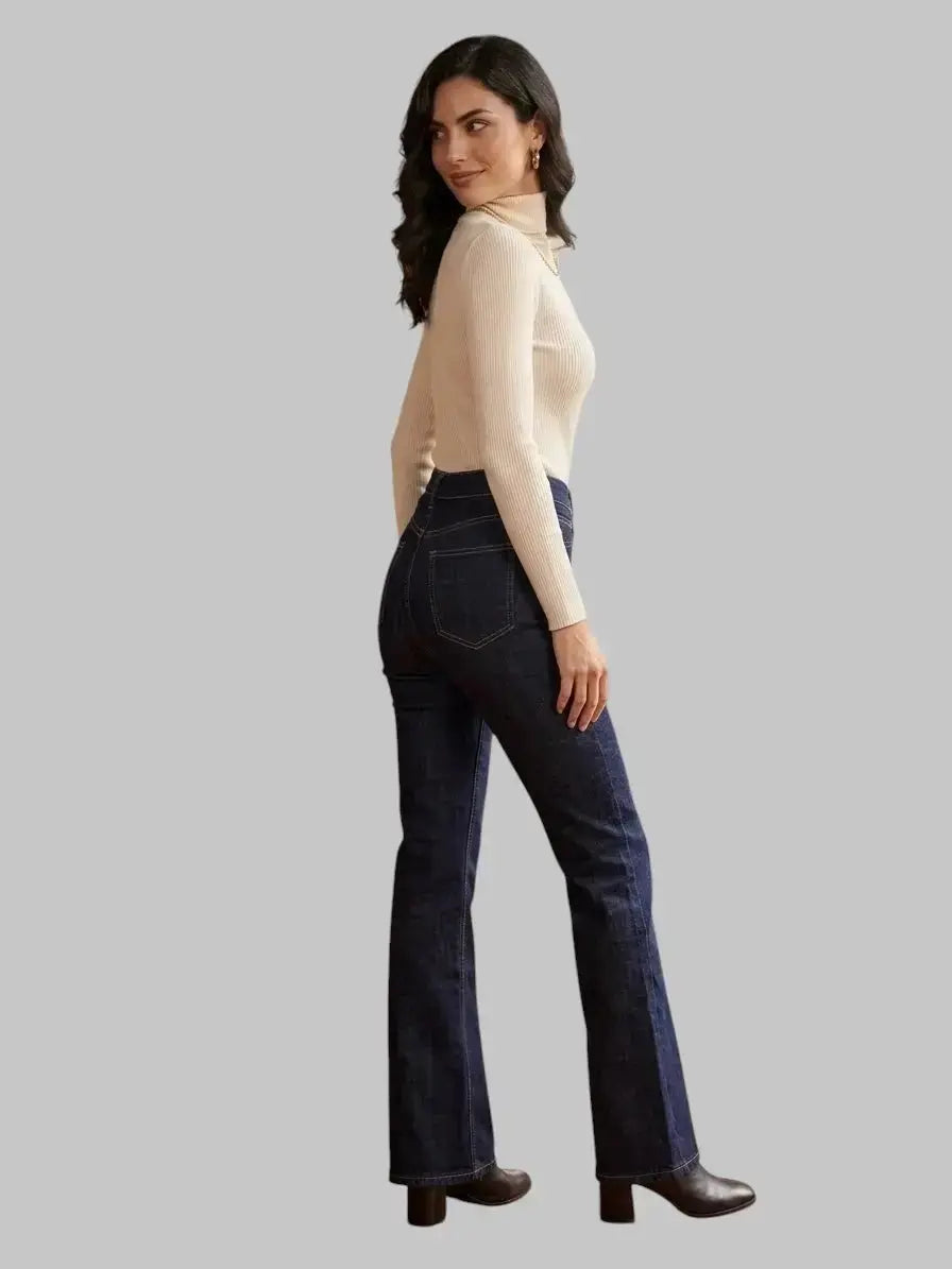 Flared Jeans Naomi - High Waist, Flared Leg & Feminine Mara