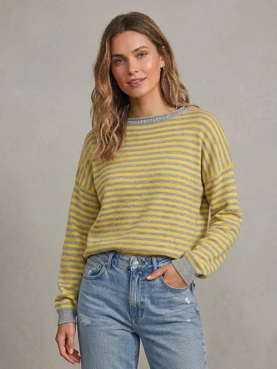 Theresa Pullover – Hochwertige mehrfarbig gestreifte Damenstrickware