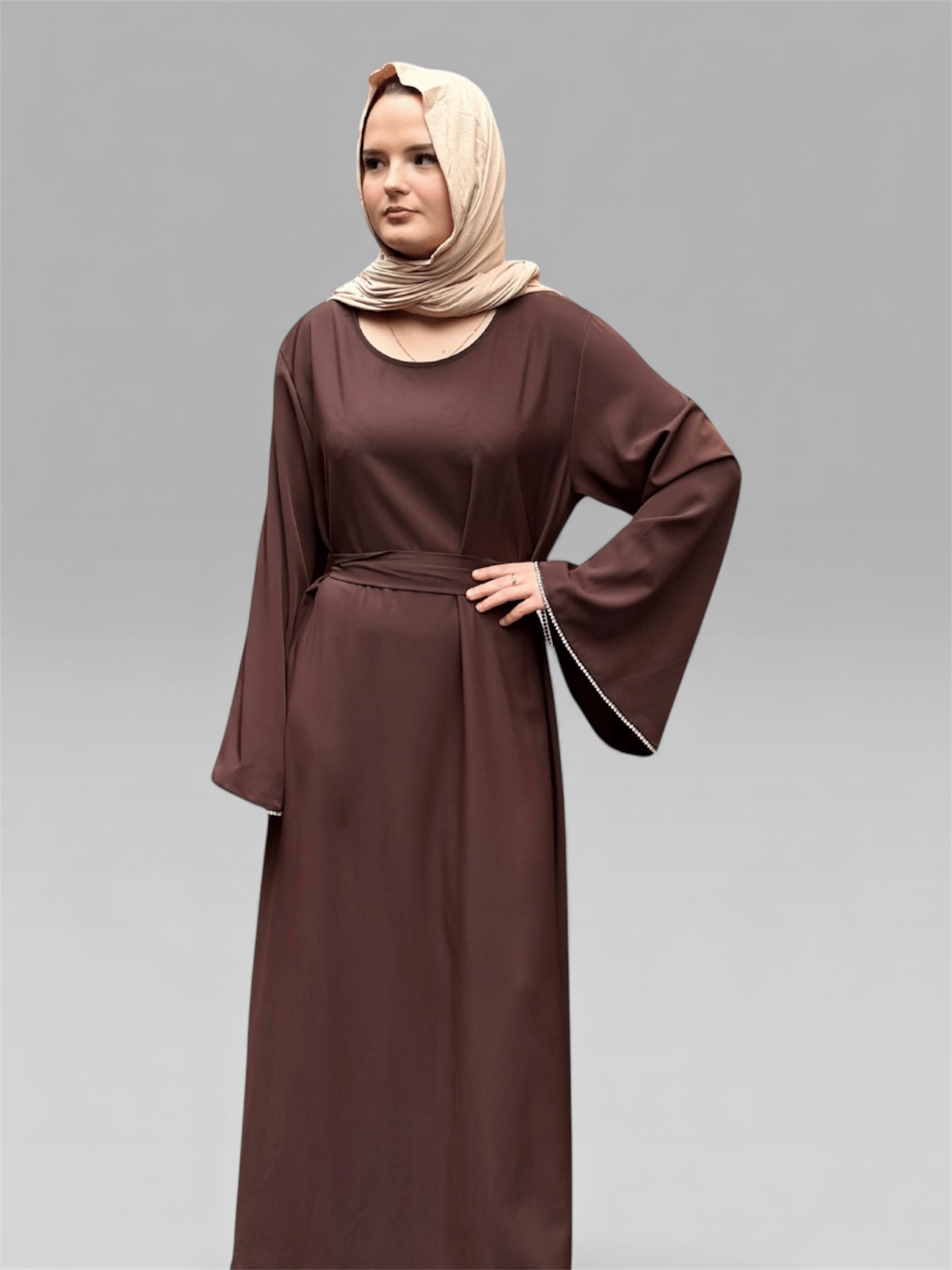 Glamouröses Abya-Kleid