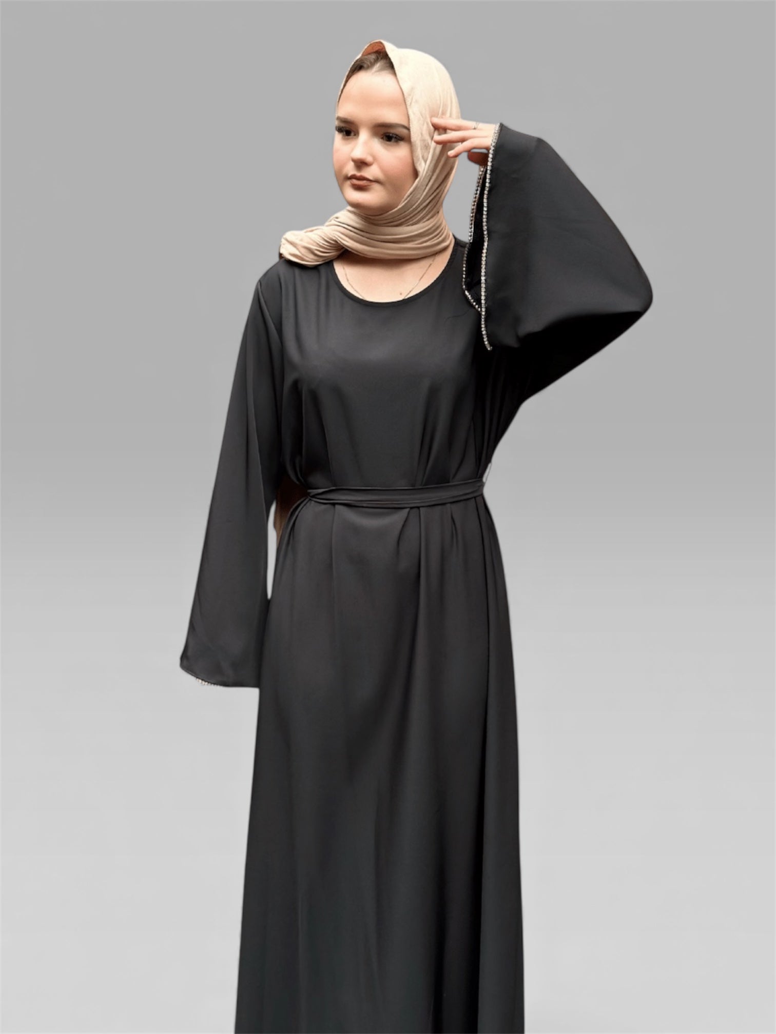 Glamouröses Abya-Kleid