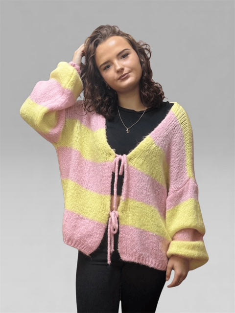 Gestreifter Cardigan mit Bindeband vorne