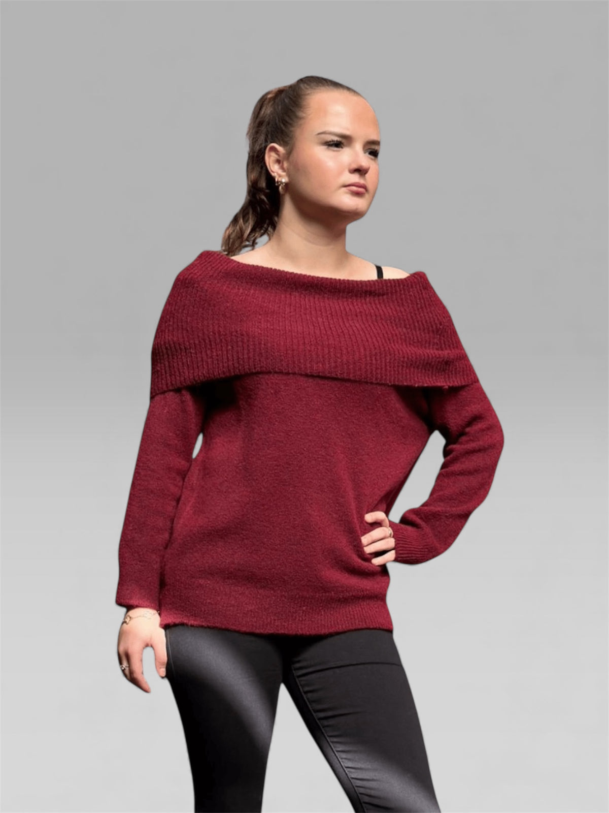 Niki Off-Shoulder-Pullover
